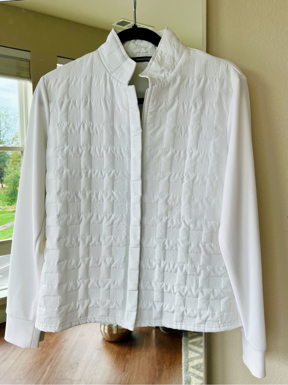 Samuel Dong quilted- front, lightweight knit jacket with clean lines - White